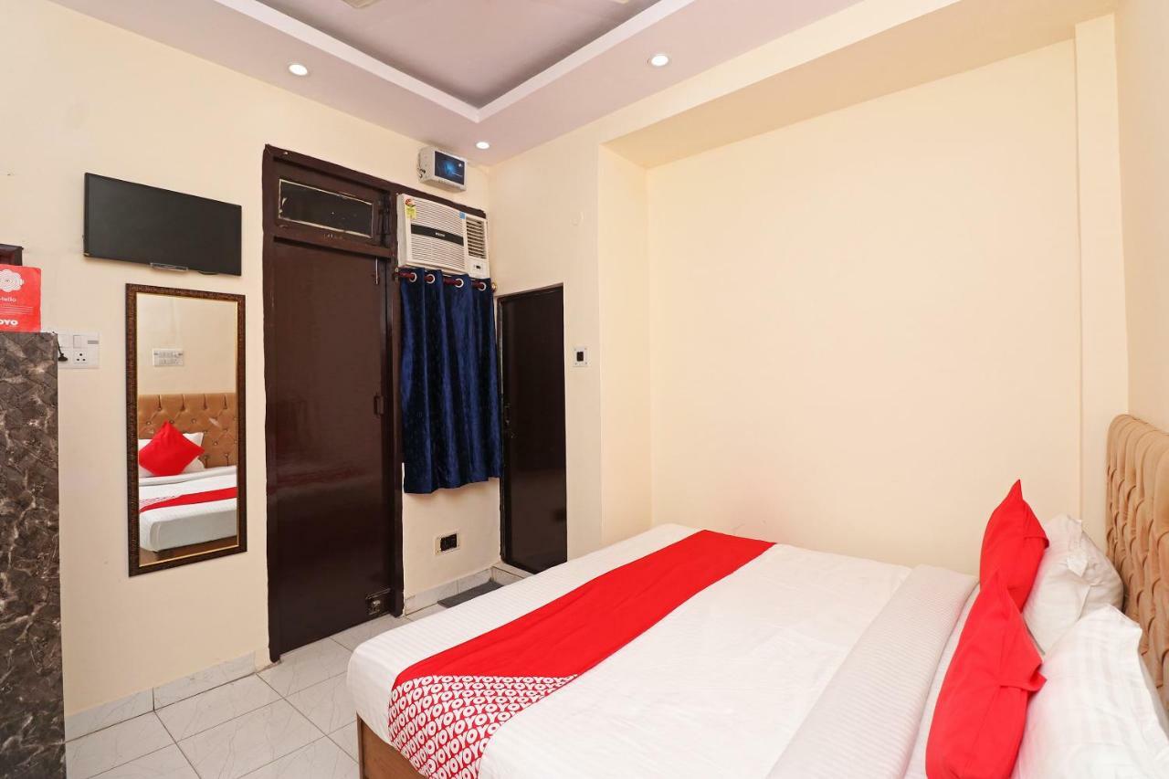Oyo 30288 Hotel Moon Palace Лакнау Екстериор снимка